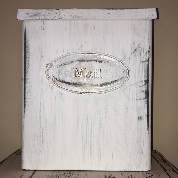 Metal Farmhouse Mailbox